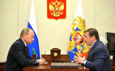 Владимир Путин обсудил с Александром Хлопониным вопросы сохранения и восстановления лесов в РФ