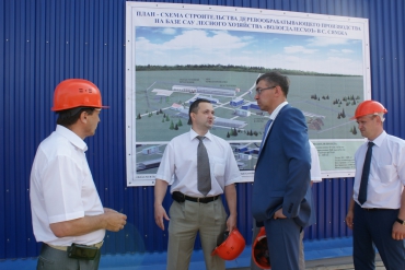 Ход реализации приоритетного инвестиционного проекта «Вологдалесхоз» оценил заместитель Губернатора области Михаил Глазков