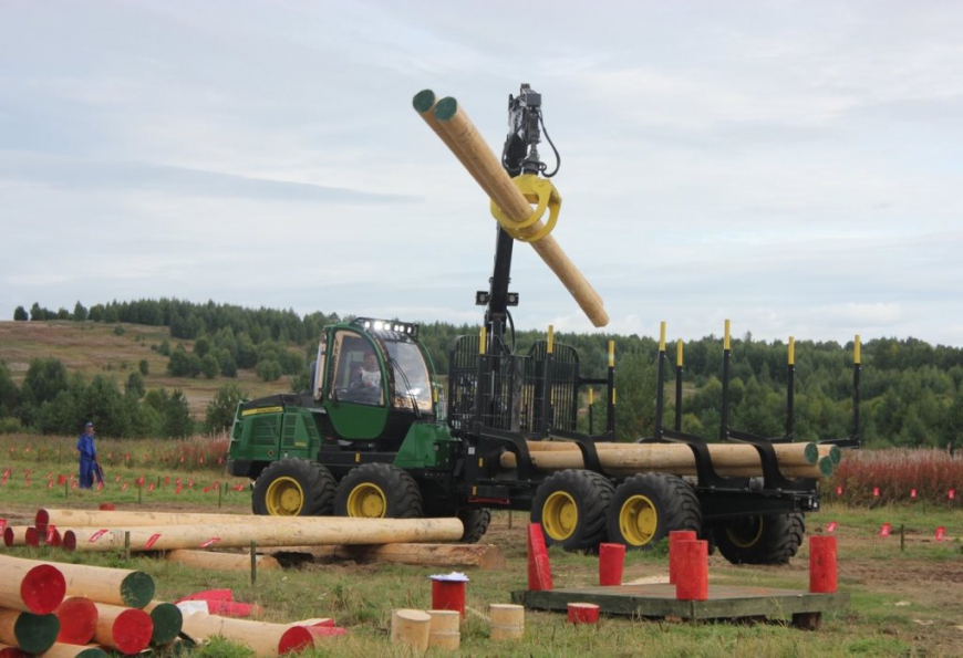 John Deere и «Трактородеталь» на чемпионате «Лесоруб XXI века»